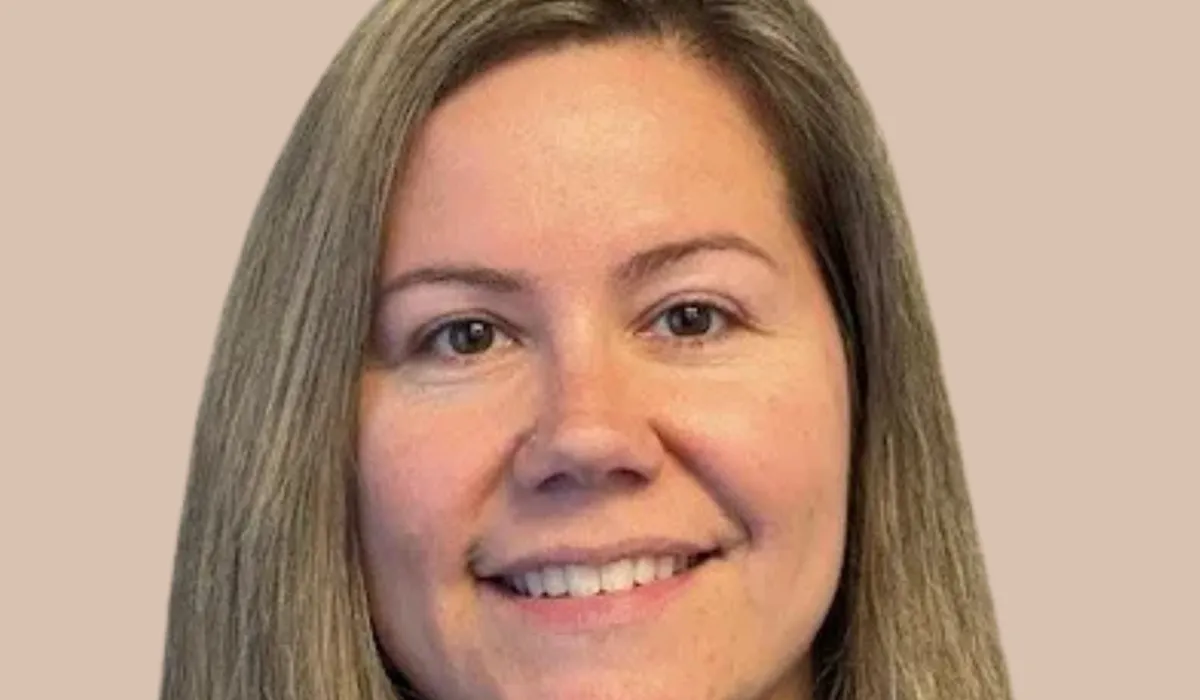 Danielle Spitzig Headshot